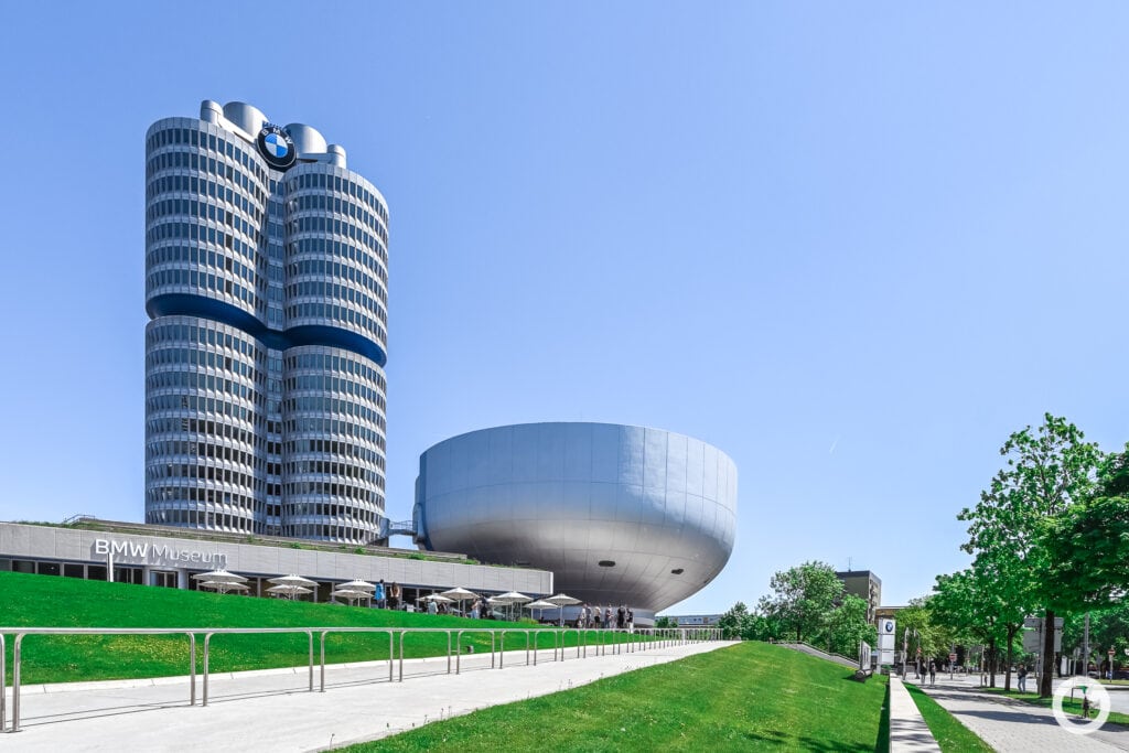 Außenansicht des BMW Museums in München, Bauherr BMW Group, Architekt Karl Schwanzer, 1973. Foto: Bertrand Weiss, weissfotografie.com