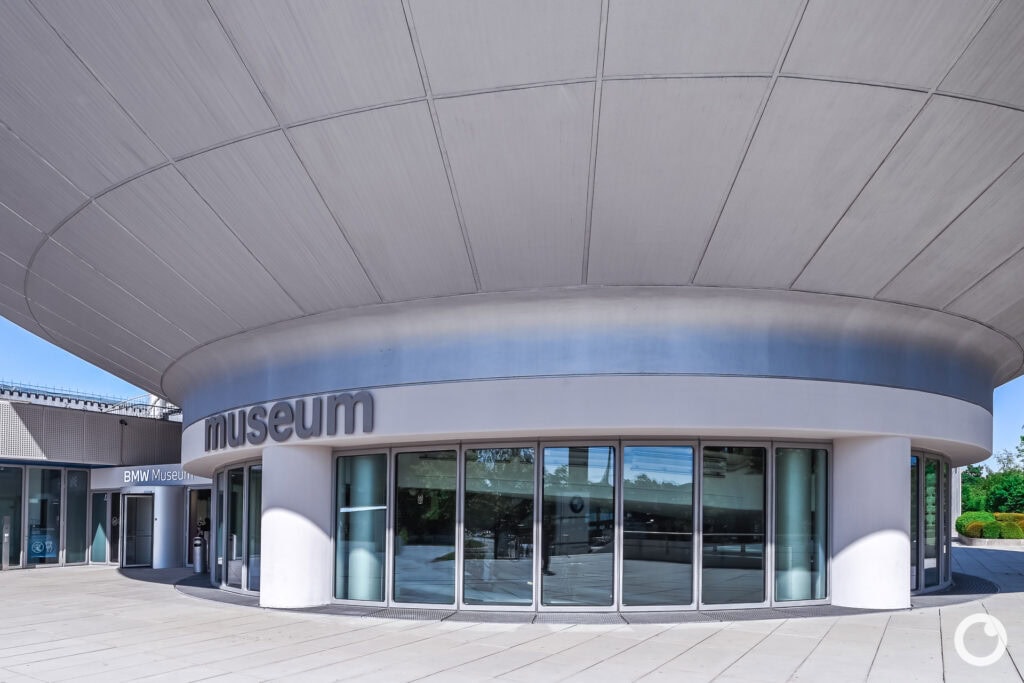 Außenansicht des BMW Museums in München, Bauherr BMW Group, Architekt Karl Schwanzer, 1973. Foto: Bertrand Weiss, weissfotografie.com