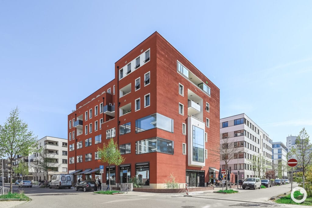 Außenansicht des Gebäudes Gare du Nord in Freiburg, Entwurf Mäckler Architekten, Umsetzung H+O Architekten Freiburg, 2018. Foto: Bertrand Weiss, weissfotografie.com