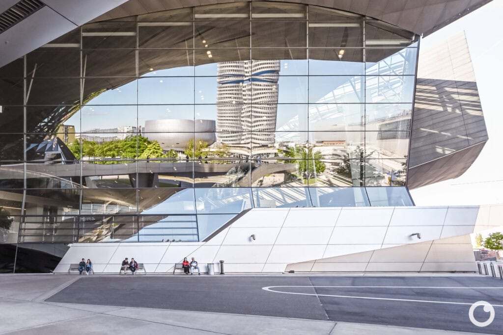 Außenansicht der BMW Welt in München, Bauherr BMW Group, Architekten Coop Himmelb(l)au, 2007. Foto: Bertrand Weiss, weissfotografie.com