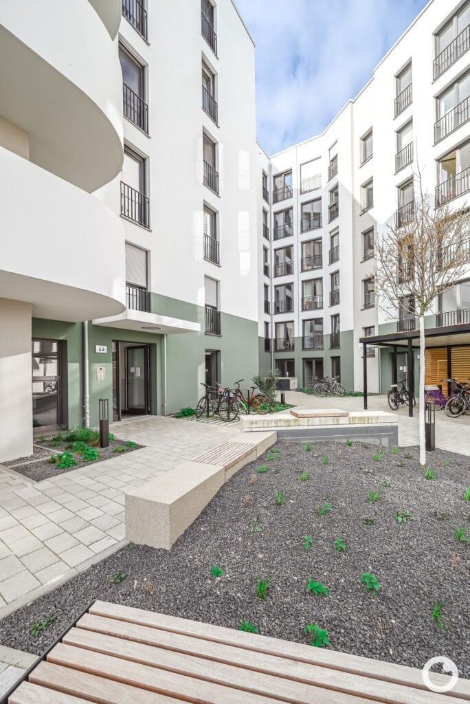 Außenansicht des Wohnbaus am Güterbahnhof Nord in Freiburg, Bauherr Ed. Züblin AG, Architekten AS+P Albert Speer + Partner GmbH, Fertigstellung 2024. Foto: Bertrand Weiss, weissfotografie.com