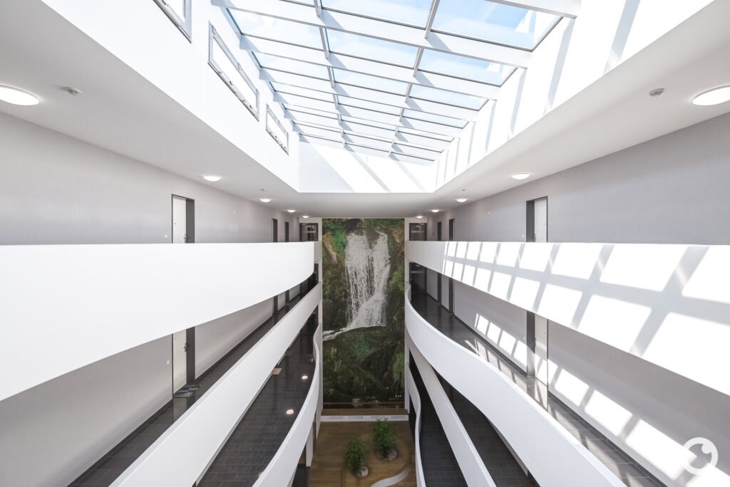 Innenansicht des Wohn- und Geschäftshauses „student@home“ in Freiburg, Bauherr ImmoTrend GmbH, Architekten Kühnl + Schmidt Architekten AG, 2018. Foto: Bertrand Weiss, weissfotografie.com