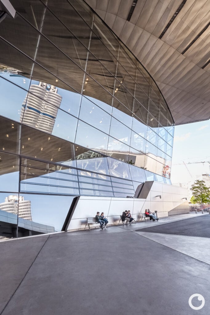 Außenansicht der BMW Welt in München, Bauherr BMW Group, Architekten Coop Himmelb(l)au, 2007. Foto: Bertrand Weiss, weissfotografie.com