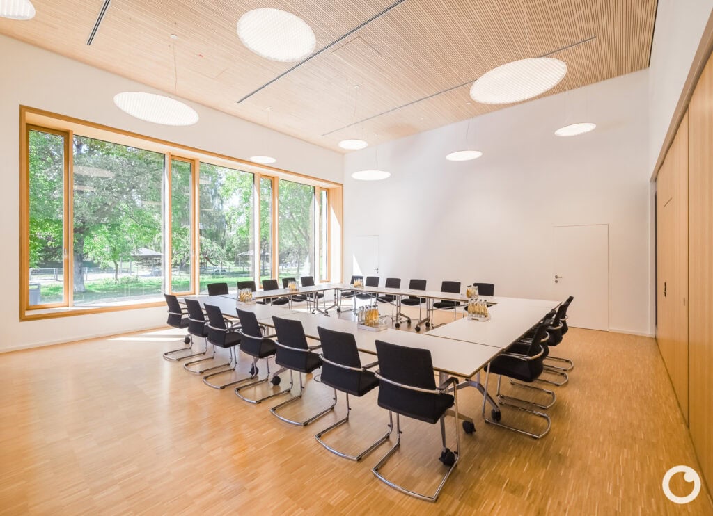 Innenansicht des Neuen Rathauses in Schallstadt, Bauherr Gemeinde Schallstadt, Architekten OHO Architekten Stuttgart, 2021. Foto: Bertrand Weiss, weissfotografie.com