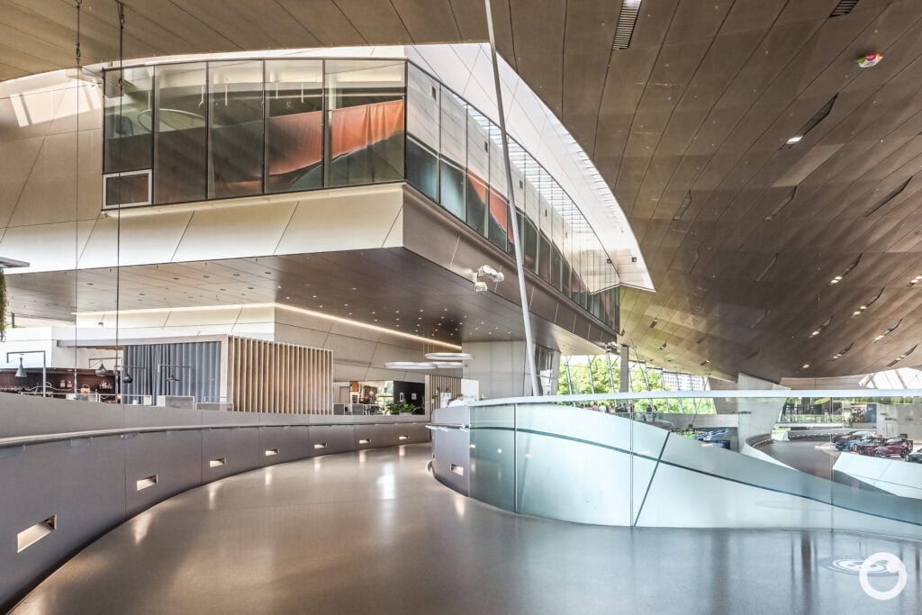 Innenansicht der BMW Welt in München, Bauherr BMW Group, Architekten Coop Himmelb(l)au, 2007. Foto: Bertrand Weiss, weissfotografie.com