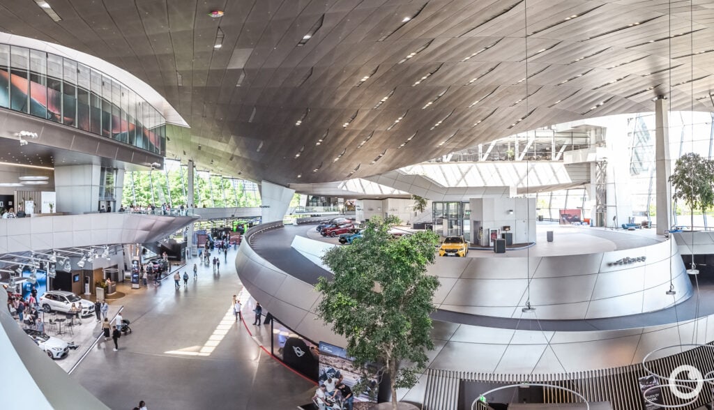 Innenansicht der BMW Welt in München, Bauherr BMW Group, Architekten Coop Himmelb(l)au, 2007. Foto: Bertrand Weiss, weissfotografie.com