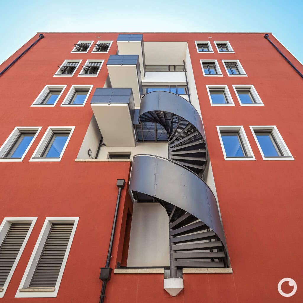 Außenansicht des Gebäudes Gare du Nord in Freiburg, Entwurf Mäckler Architekten, Umsetzung H+O Architekten Freiburg, 2018. Foto: Bertrand Weiss, weissfotografie.com