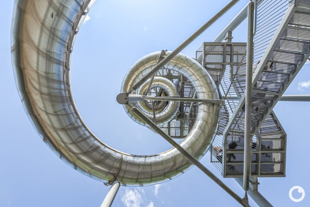 Ansicht des Vitra Rutschturms in Weil am Rhein, Bauherr Vitra AG, Künstler Carsten Höller, 2014. Foto: Bertrand Weiss, weissfotografie.com
