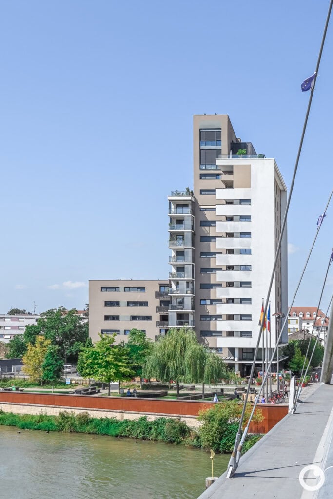 Außenansicht des Cap Plein in Huningue am Rhein, Bauherr Bouygues Immobilier , Architekt AEA Architectes 2010. Foto: Bertrand Weiss, weissfotografie.com