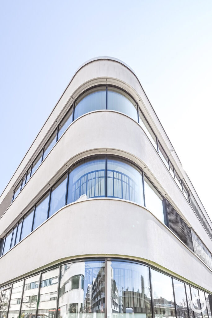 Außenansicht des Wohn- und Geschäftshauses Simon Druck in Freiburg, Bauherr Simon Druck GmbH & Co. KG, Architekten hotz+architekten Freiburg, 2016. Foto: Bertrand Weiss, weissfotografie.com