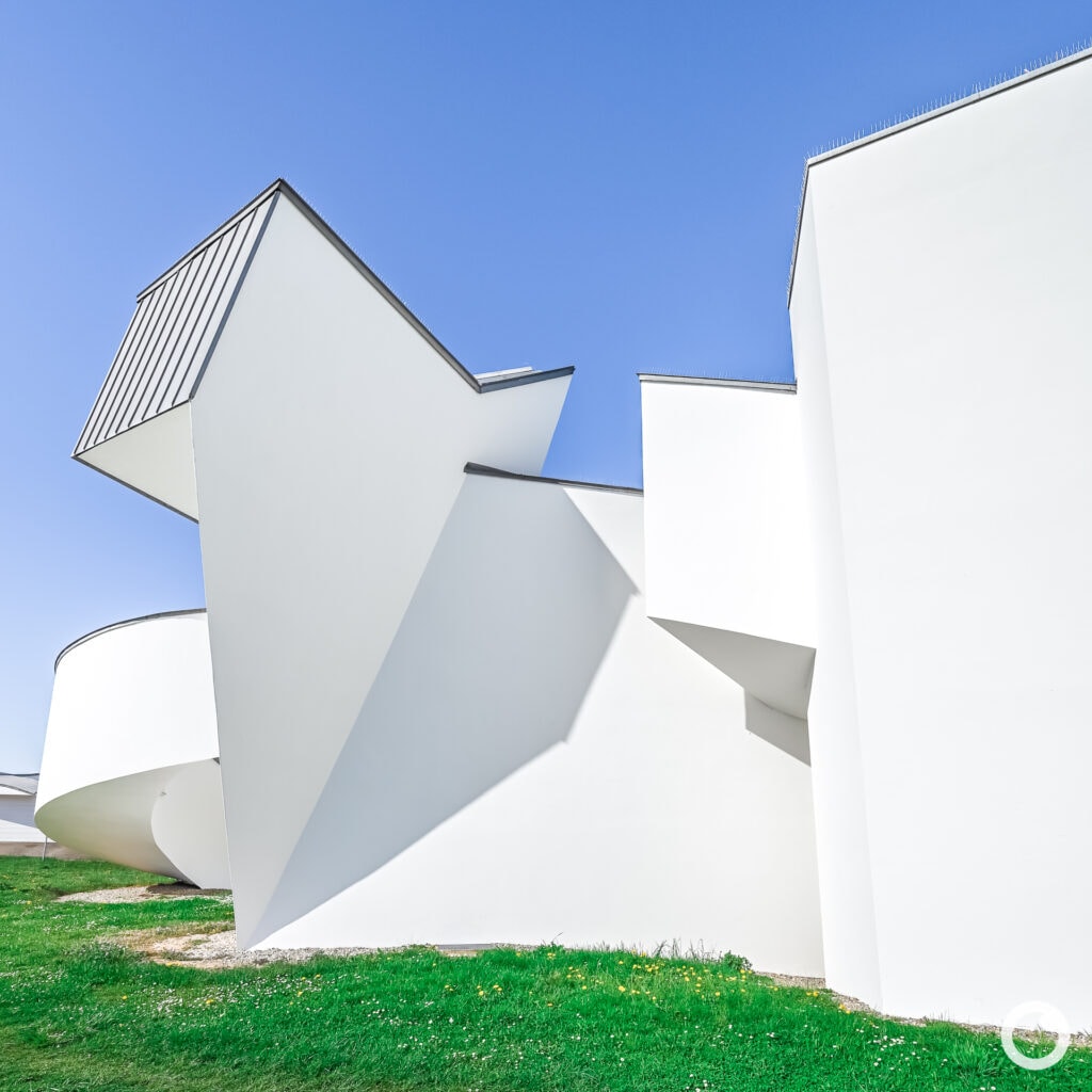 Außenansicht des Vitra Design Museums in Weil am Rhein, Bauherr Vitra AG, Architekt Frank Gehry, 1989. Foto: Bertrand Weiss, weissfotografie.com