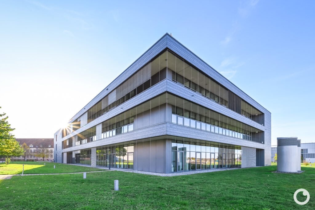 Forschungszentrum Technische Universität Freiburg in Freiburg, ArGe Architekten, 2017. Foto: Bertrand Weiss, weissfotografie.com