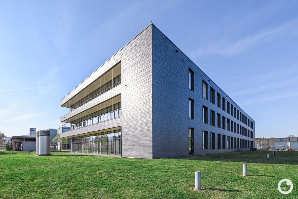 Forschungszentrum Technische Universität Freiburg in Freiburg, ArGe Architekten, 2017. Foto: Bertrand Weiss, weissfotografie.com