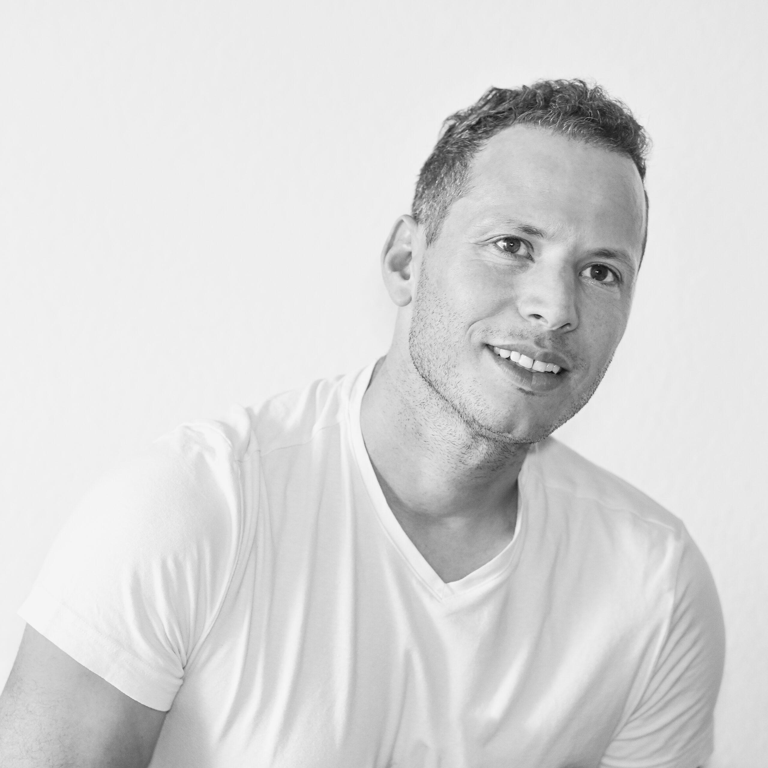 Bertrand Weiss Portrait von Bertrand Weiss, Architekturfotograf und Gründer von weissfotografie.